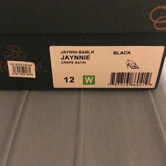 J. Reneé Heels - Picture 5 of 5